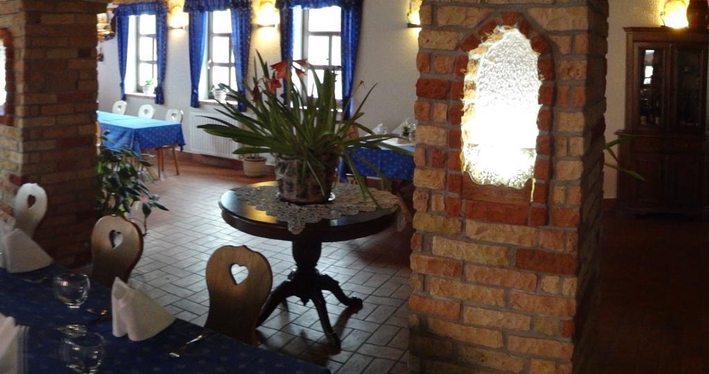 Szél Fiai Fogadó Nyúl Esterno foto